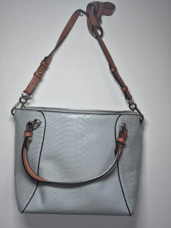 Sac a main effet croco bleu gris bandouliere ajustable